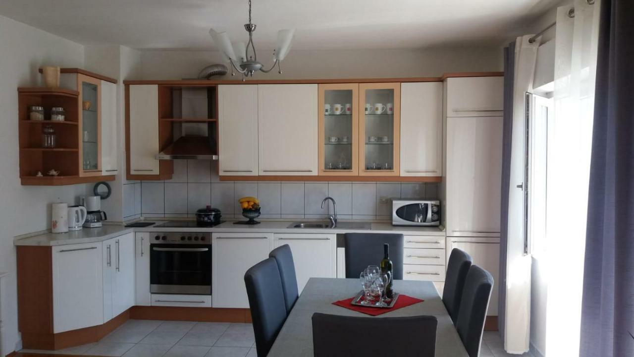 Apartman Teklic Kaštela Exterior foto