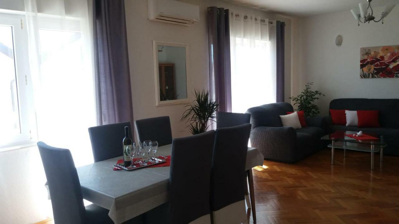 Apartman Teklic Kaštela Exterior foto